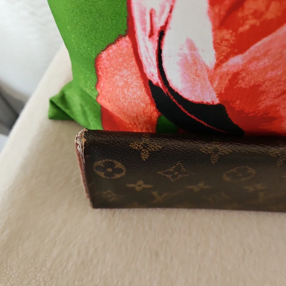 AUTHENTIC Full Inclusion Vintage Louis Vuitton Brown Monogram Sarah Long Wallet. - Picture 4 of 10